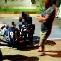 Ciclista fica ferido após queda